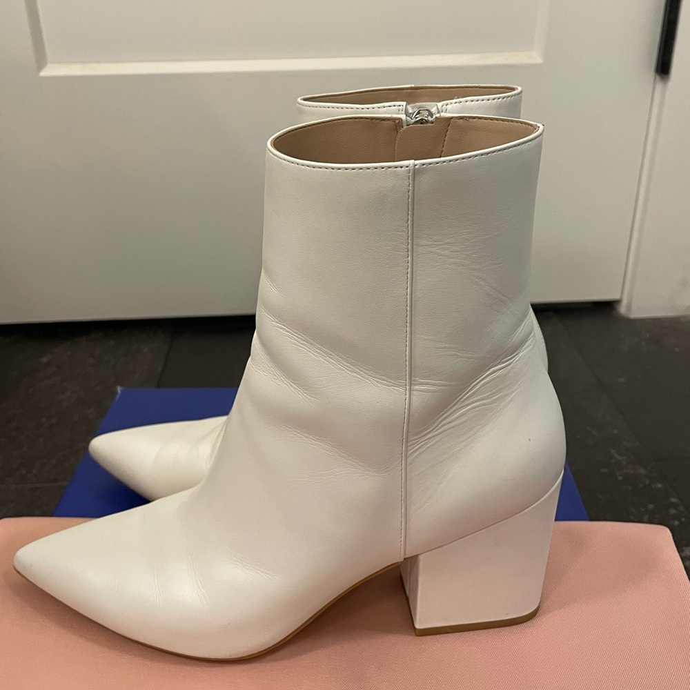 Stuart Weitzman Avenue 75 Heeled White Bootie